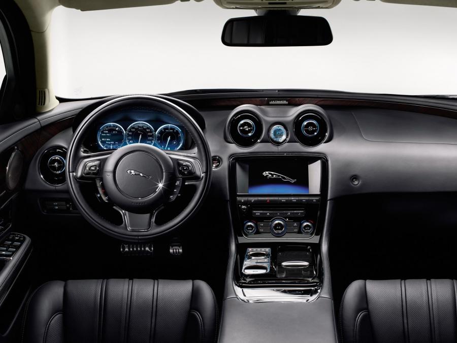  Jaguar XJ Ultimate 2012 года  (фото 3 из 54)